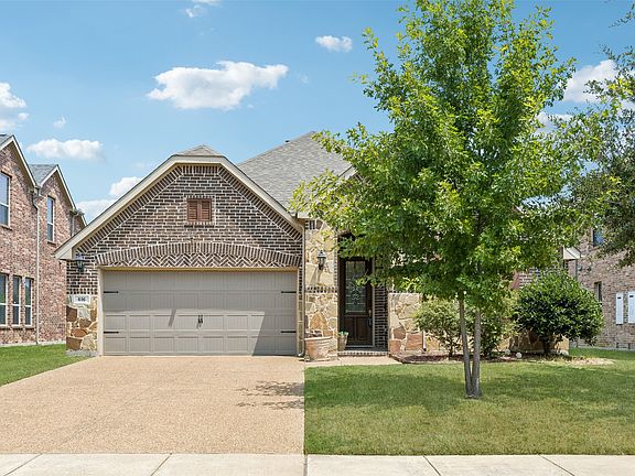 2nd image of 616 Fishback Cir