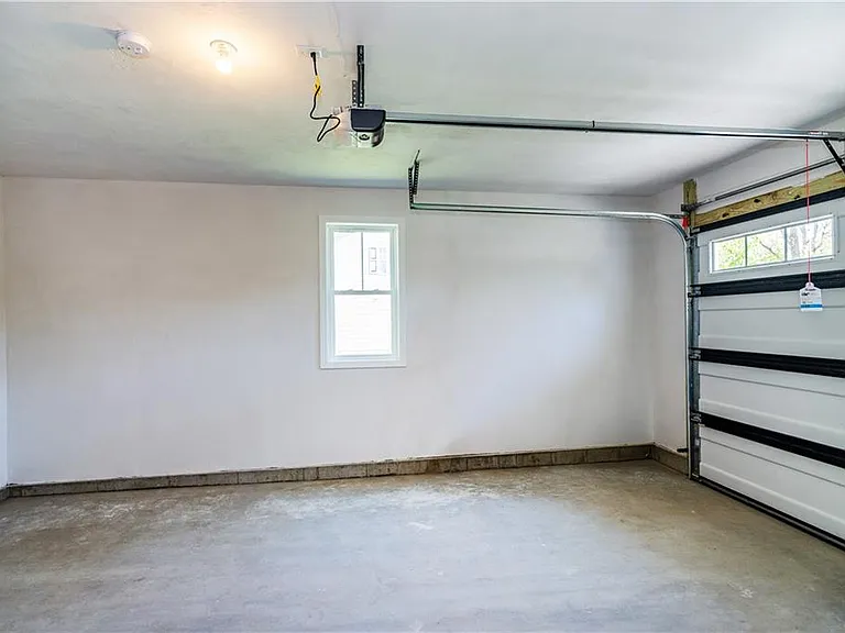 81 Cadora Ave — Photo 11