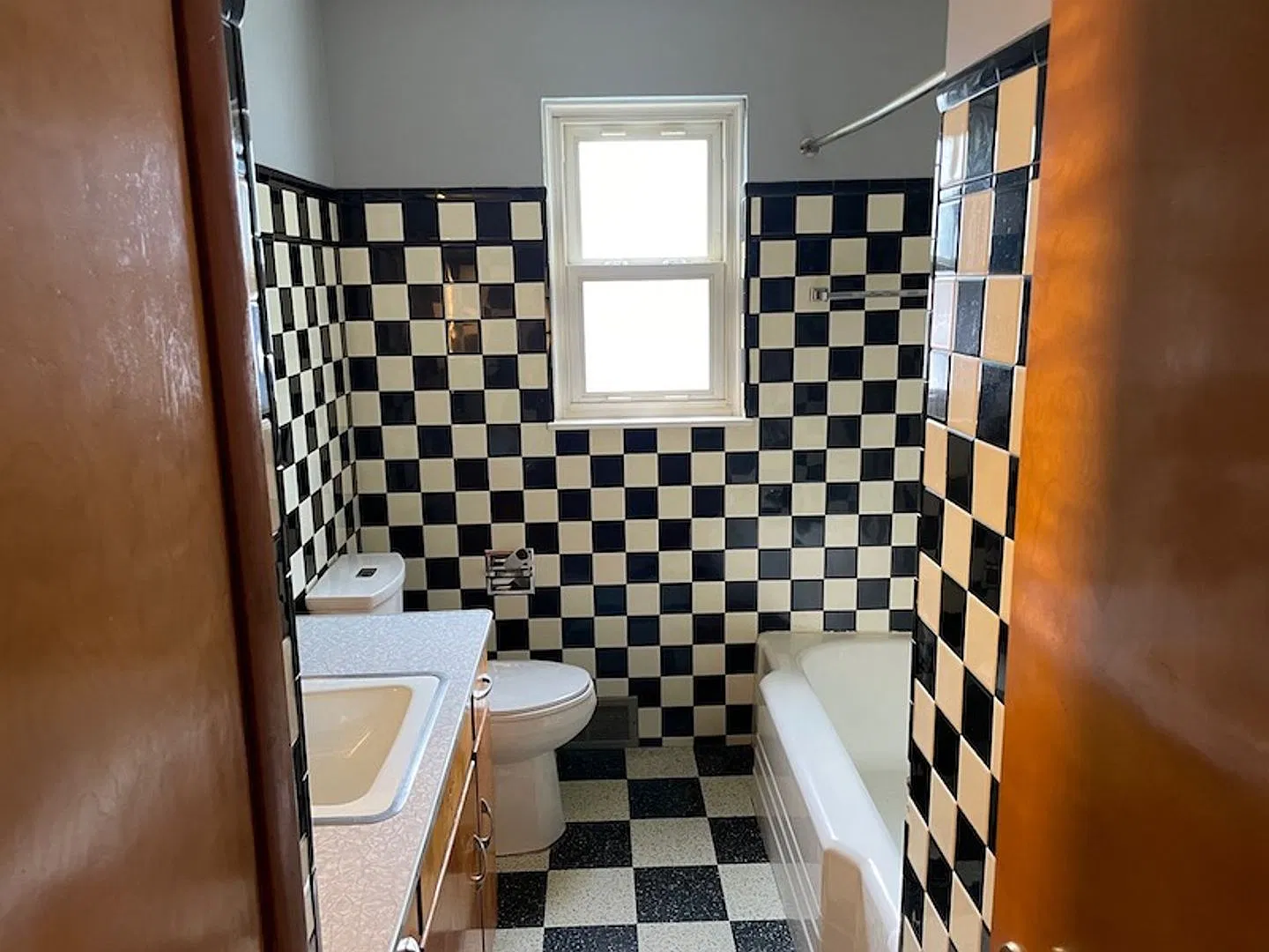 Coming soon-Cute ranch with garage in Mansfield Schools — Photo 4