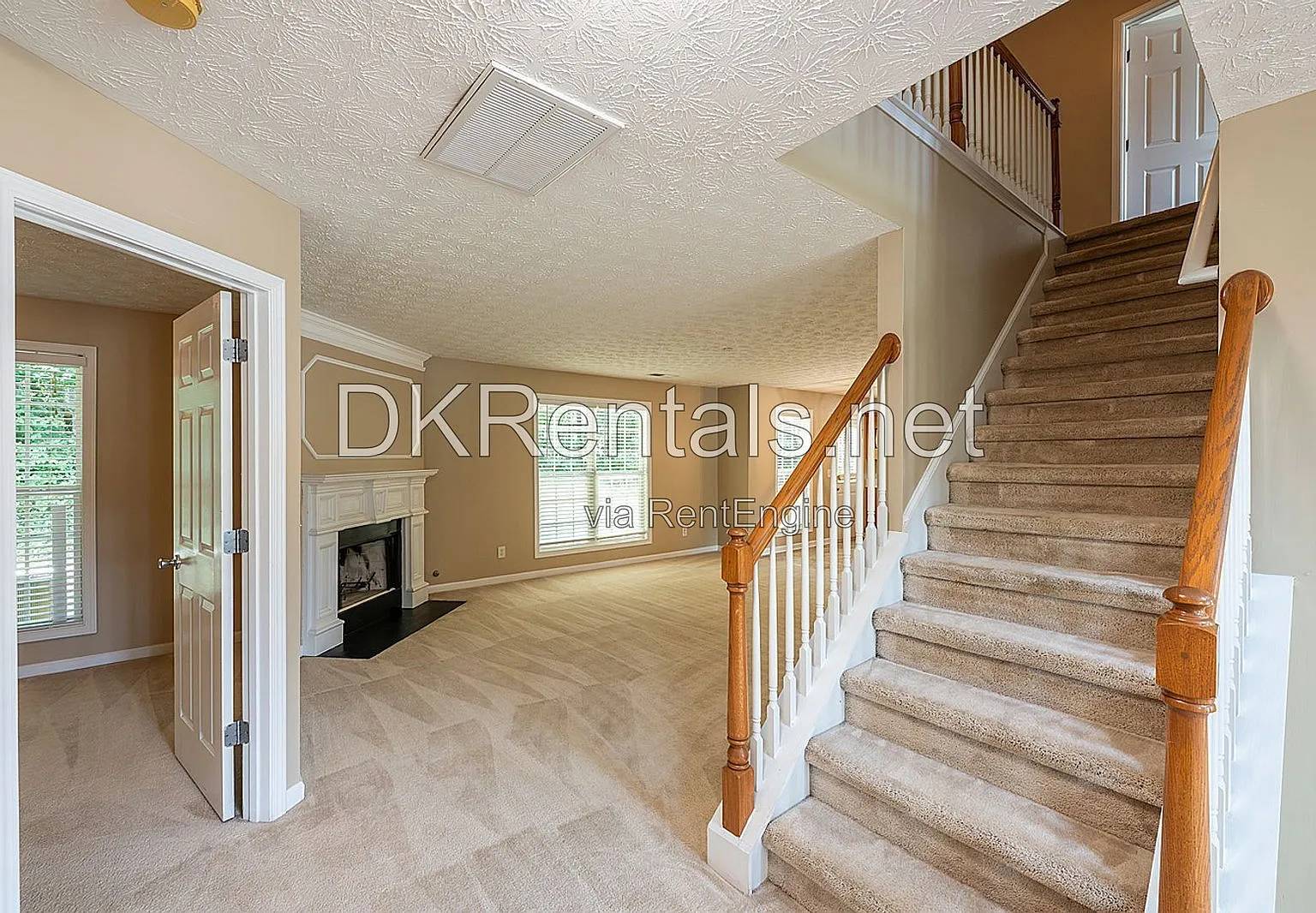 5 bed, 3.5 bath, 2836 sqft, $2,700 — Photo 4