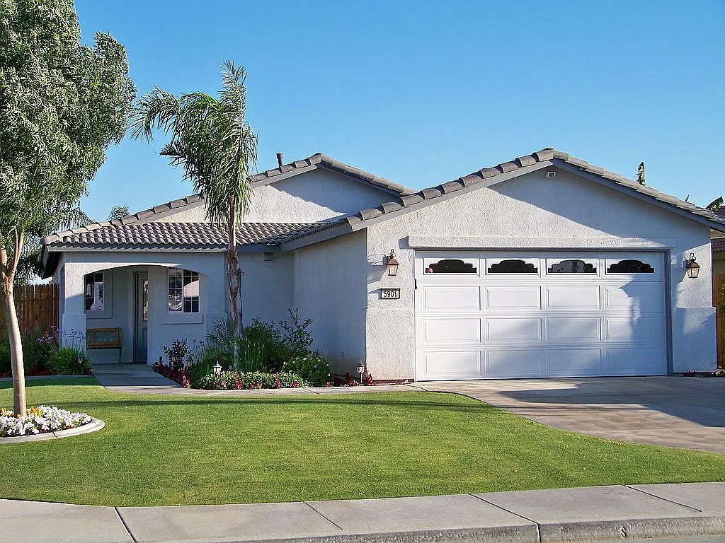 5901 Sarona St photo 1