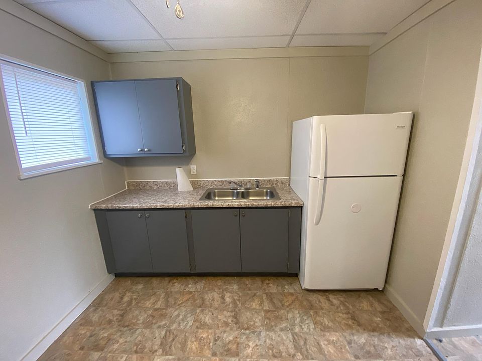 1st image of 210 N Walnut St #208
