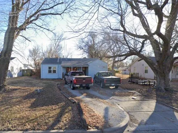 3017 E Conamore St, Wichita, KS 67216
