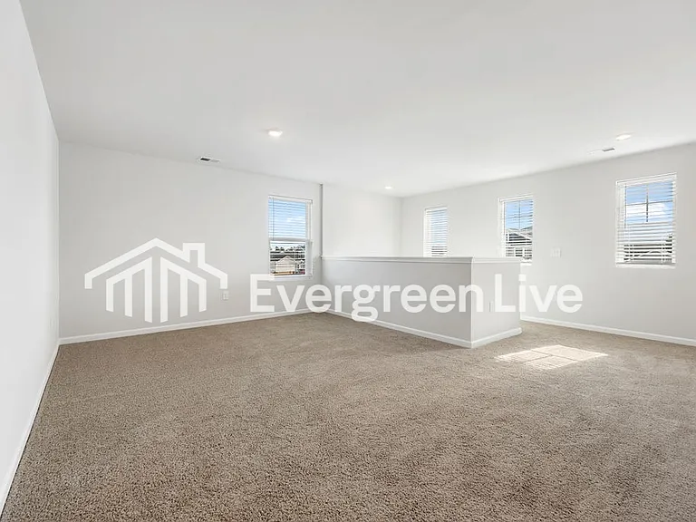 1005 Kinness Dr — Photo 13