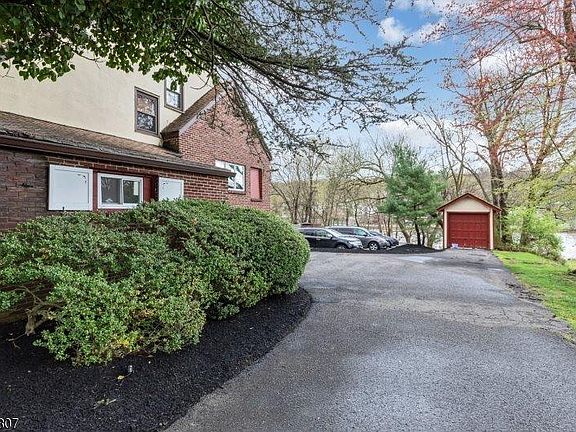 5th image of 153 Stirling Rd