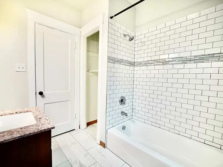 1822 Grove Ave #2 — Photo 5