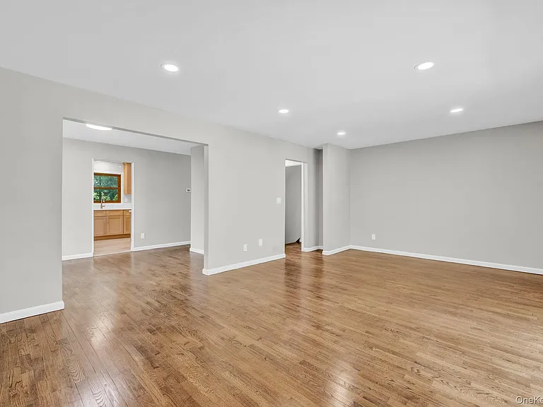 29-31 Fisher Ave #31 — Photo 11
