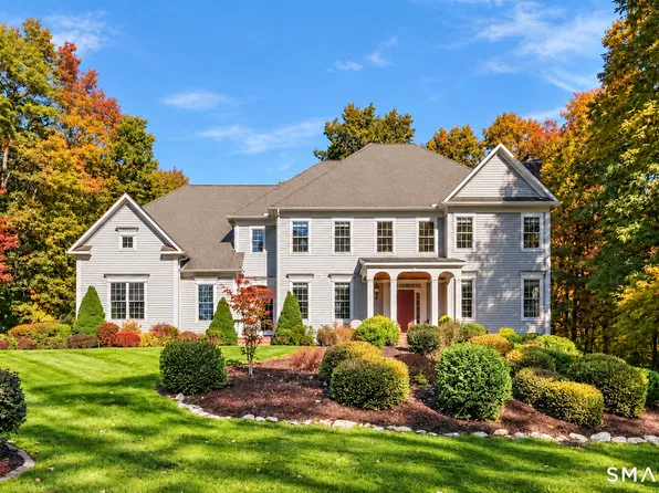 15 Saint Michaels Court, Avon, CT 06001