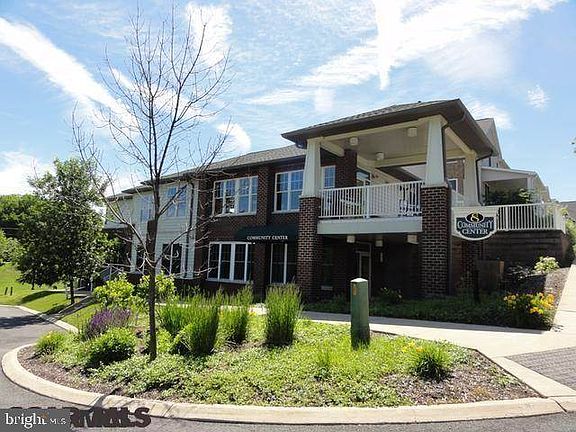 5th image of 94 Emma Ct