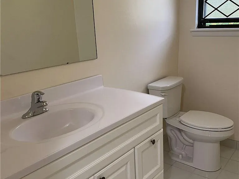 202 Park Ln #202 — Photo 5