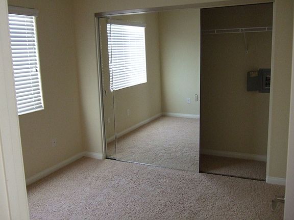 3rd image of 4641 Ohio St Unit 204