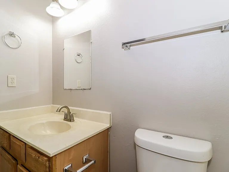 4680 Waterfront Oak Dr — Photo 12