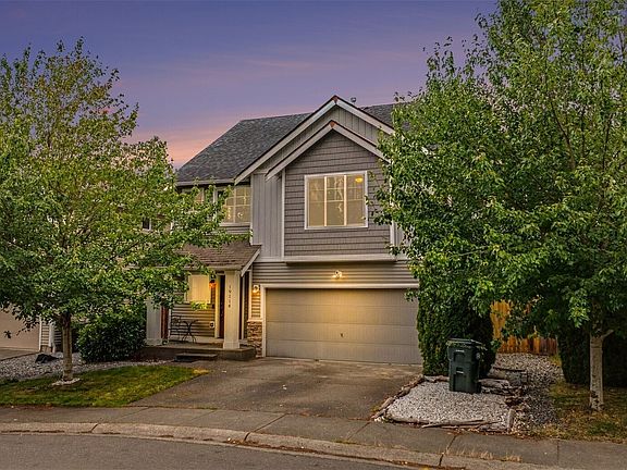 3rd image of 19114 19th Avenue Ct E
