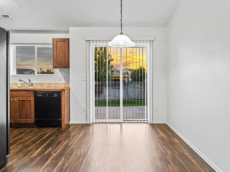 19373 Hodson Creek Ave — Photo 5