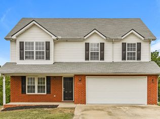 2013 Summit Ln, La Vergne, TN 37086