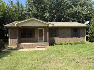 14 Cable Rd, Oak Grove, KY 42262