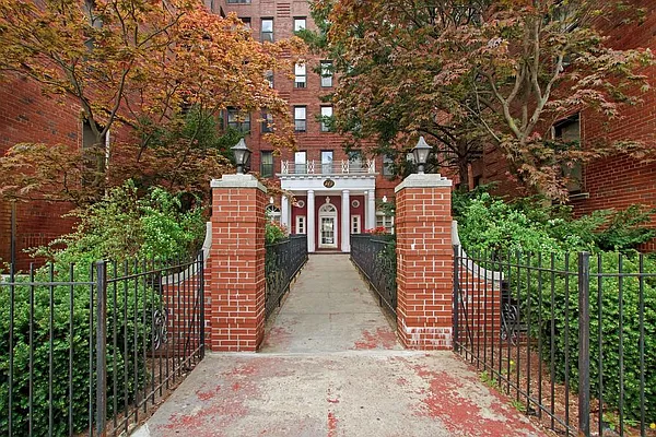 Sold by Corcoran | media 19