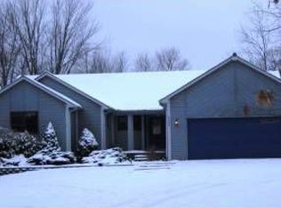 6600 Manchester Dr, White Lake, MI