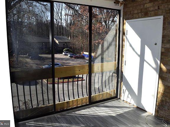 5th image of 10566 Twin Rivers Rd Unit F-1