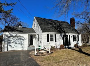 8 Pine Tree Ln, Glastonbury, CT 06033