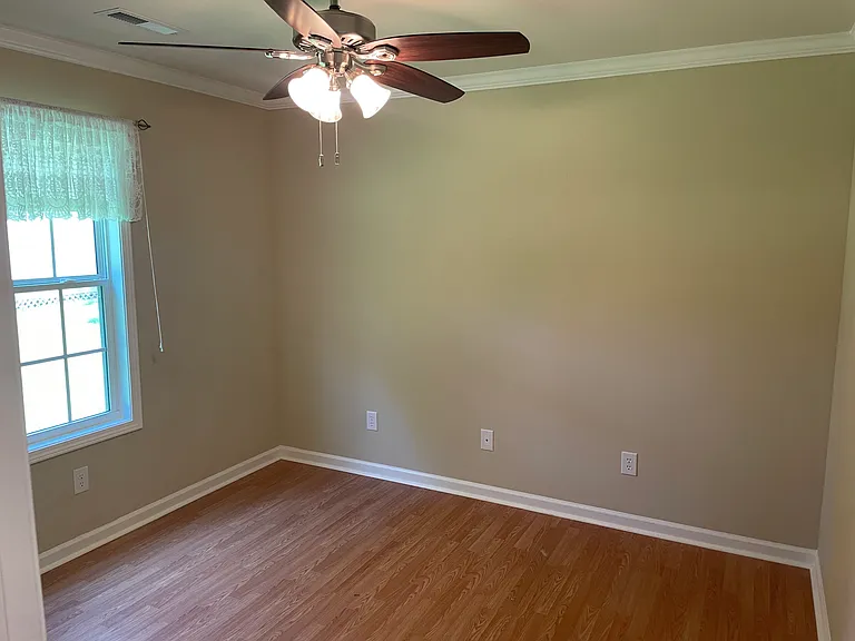 803 Hickory Ave SW — Photo 10