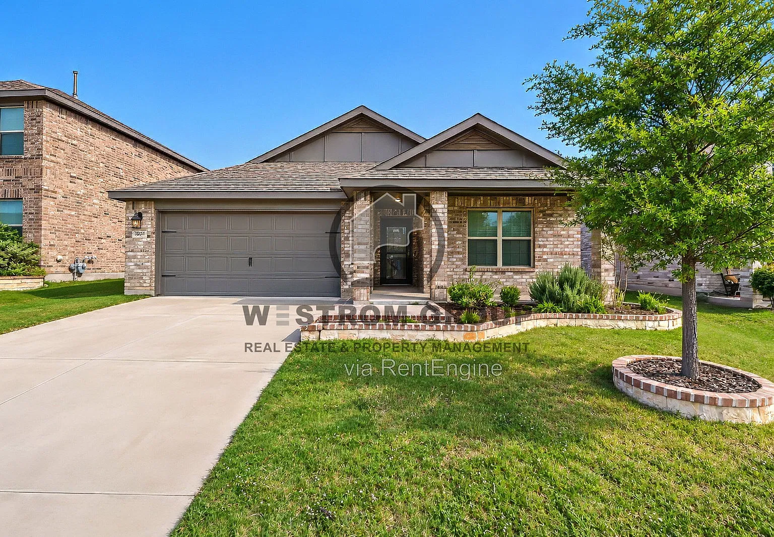 4 bed, 2.0 bath, 1933 sqft, $2,495 — Photo 3