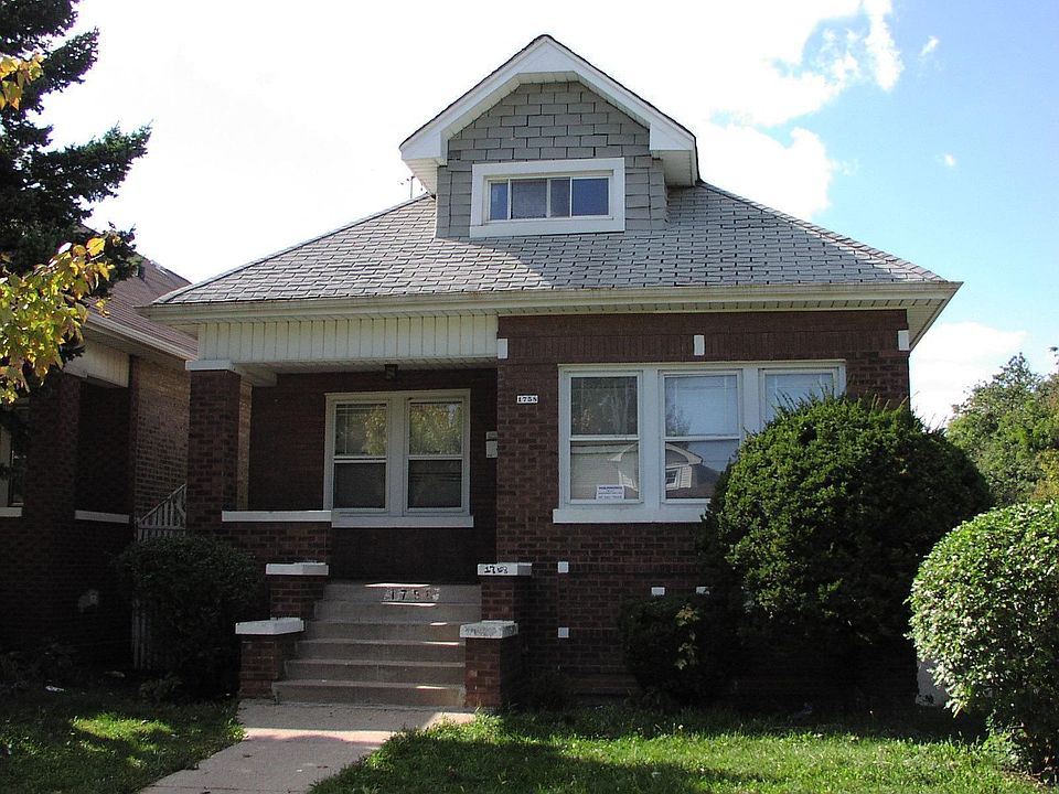 1st image of 1758 N Moody Ave