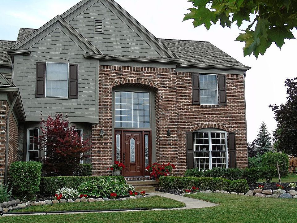 2nd image of 47626 Ashford Dr S