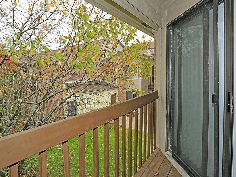 Warren Village Apartments — Photo 1