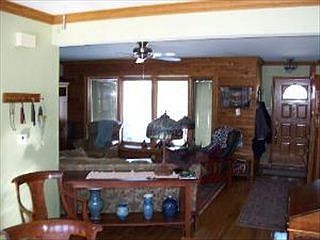 4th image of 1305 E Joan Dr
