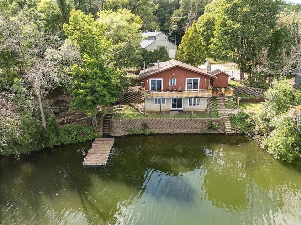 1st image of 40402 Ryans Bay Rd