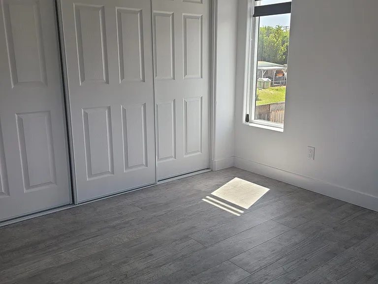 668 Del Mar Ave — Photo 9