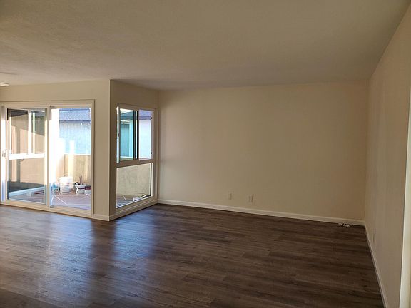 3rd image of 4239 Hilaria Way