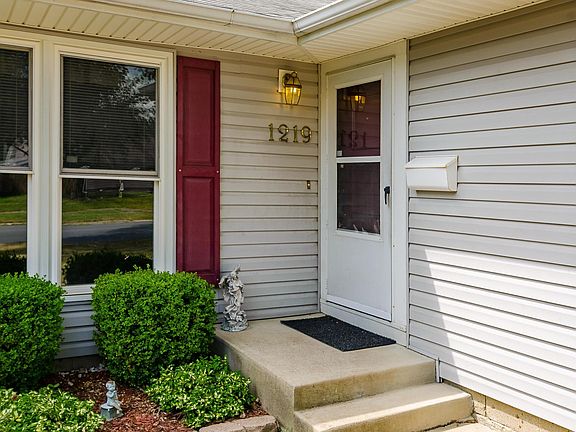 S - 1219 Country Club Rd - 005