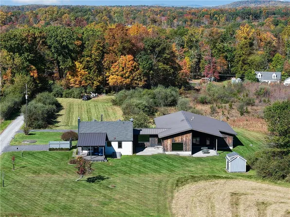 13 Rope Walk Rd, Upper Black Eddy, PA 18972