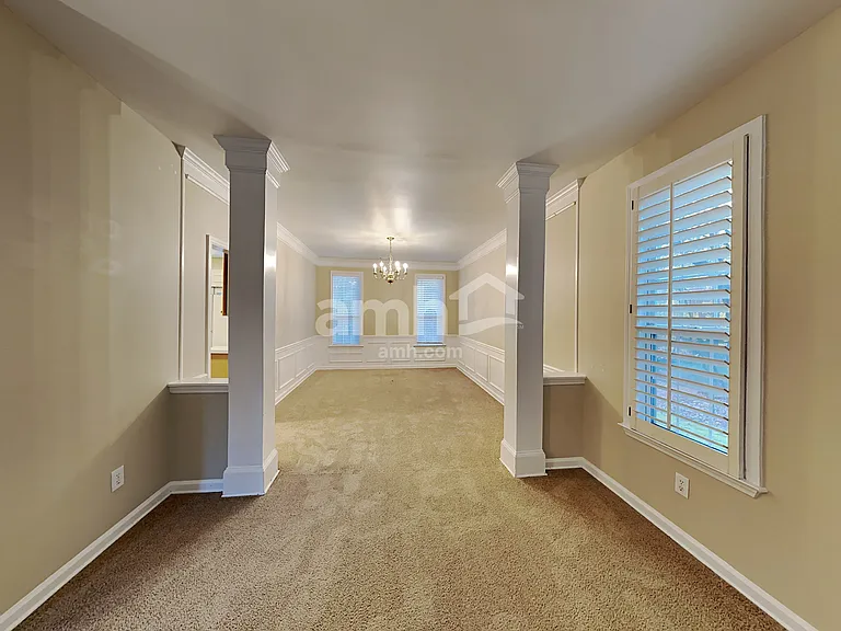 401 Lochmere Ct — Photo 4