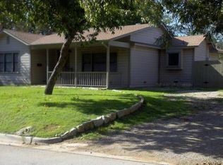 402 N Pecan St, Arlington, TX 76011