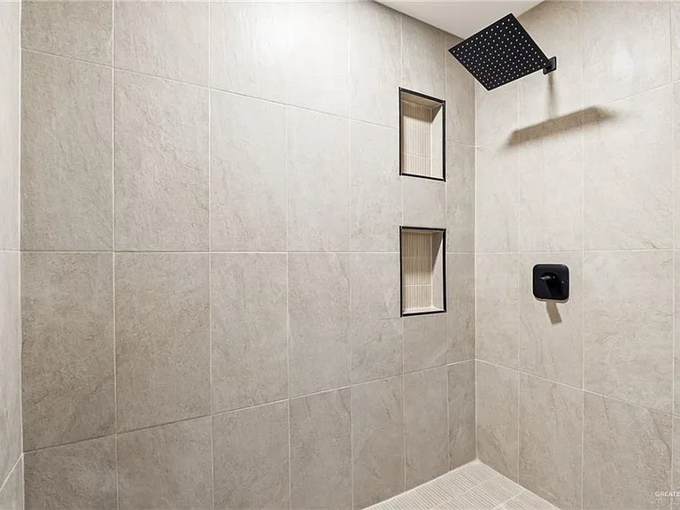 1408 S 7th Ave — Photo 16