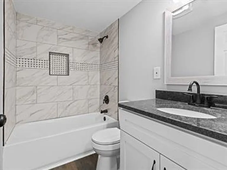 121 Glendale Ave — Photo 15
