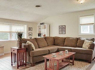 12 Munro Ave, Warren, RI 02885