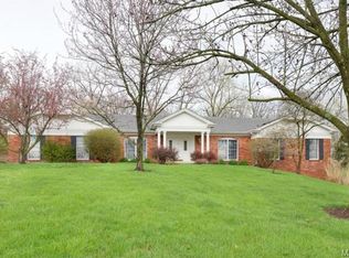 304 Ladue Woods Ct, Saint Louis, MO 63141