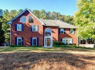 1585 Meadow Oak Dr, Snellville, GA 30078