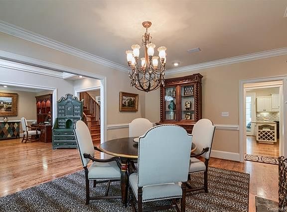 5th image of 3502 Sandalwood Ln