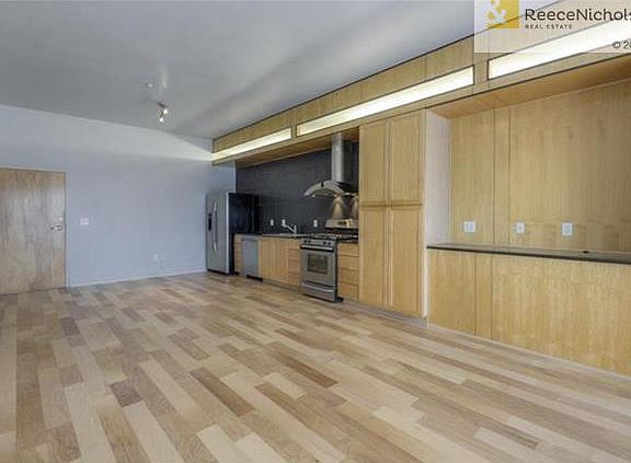 5th image of 719 W 16th St #C2
