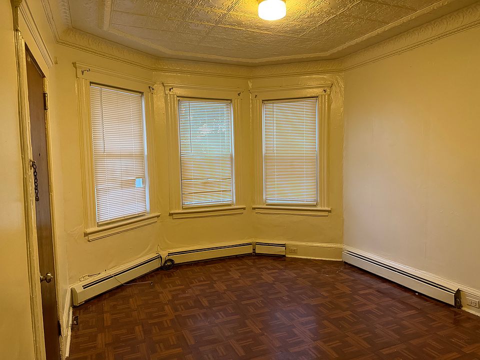 1st image of 240 Franklin St #240