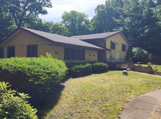 9803 Stagecoach Dr, Lake Village, IN 46349