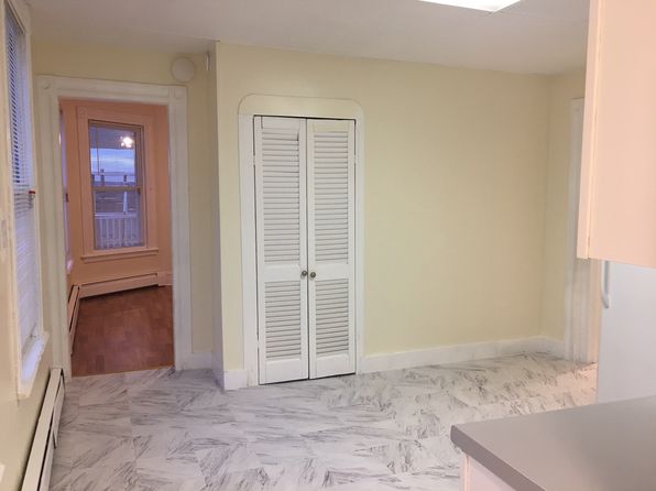 28 Cedar St #1