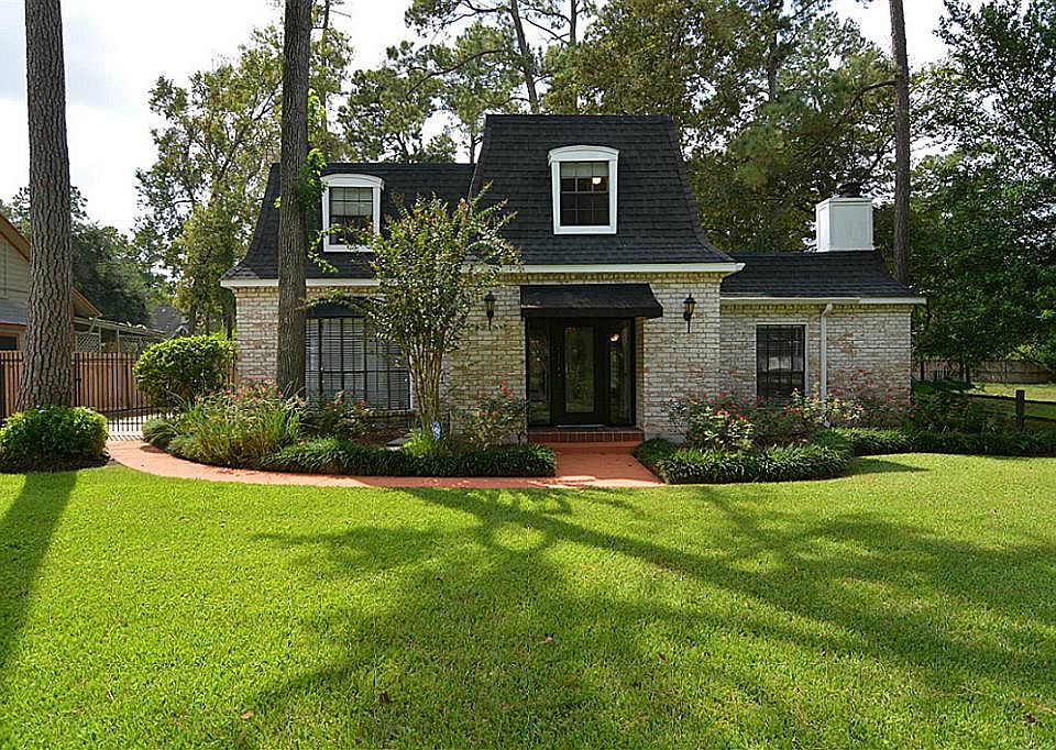 1st image of 15407 Oaklawn Park Dr