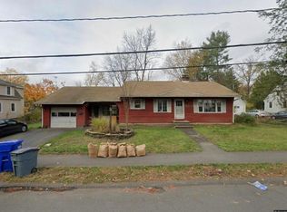 23 Shumway St, Amherst, MA 01002
