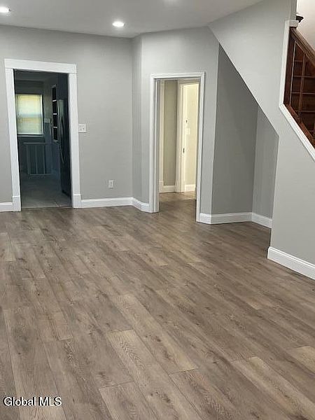 4th image of 63 Holmes Court
